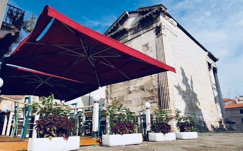 A look at Piazza Nove